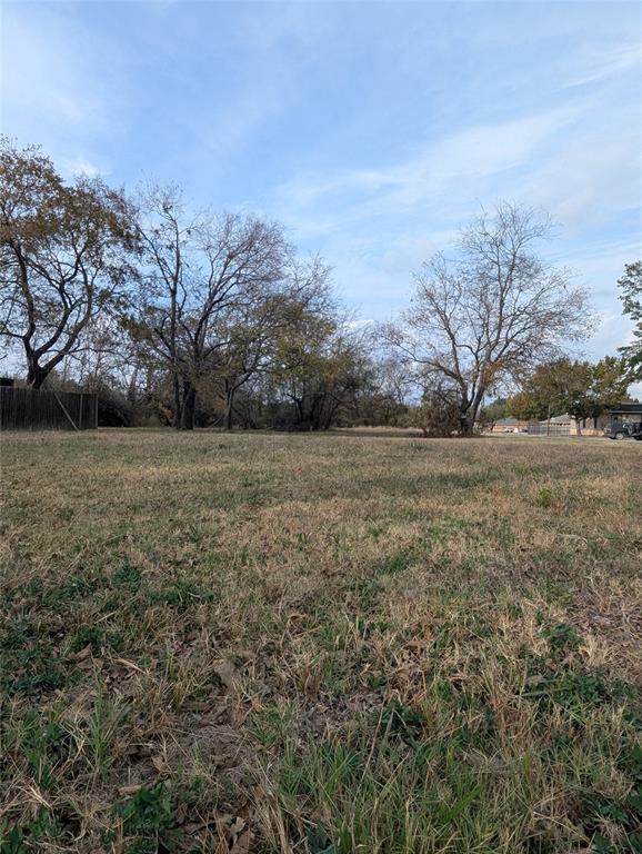 815 Seven Oaks Road Property Photo 3
