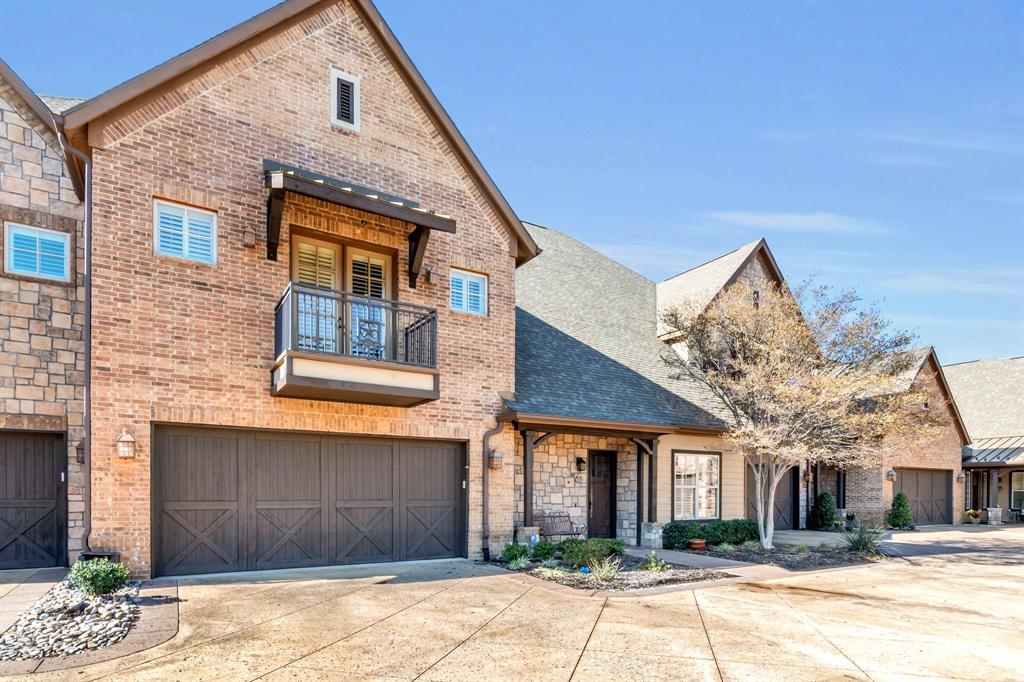 332 Watermere Drive Property Photo 2