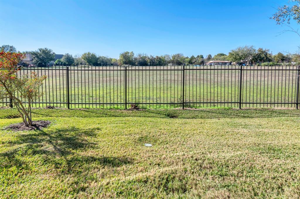 332 Watermere Drive Property Photo 35