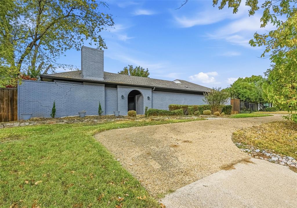 13411 Forestway Drive Property Photo 2
