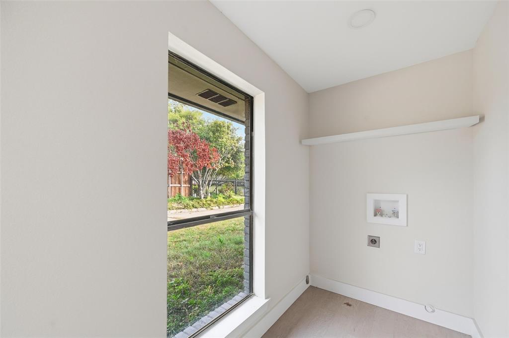 13411 Forestway Drive Property Photo 10