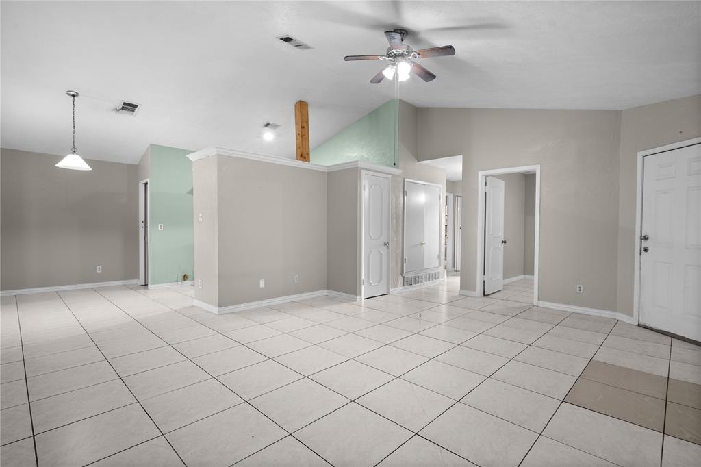 9319 Rutherglen Drive Property Photo 6
