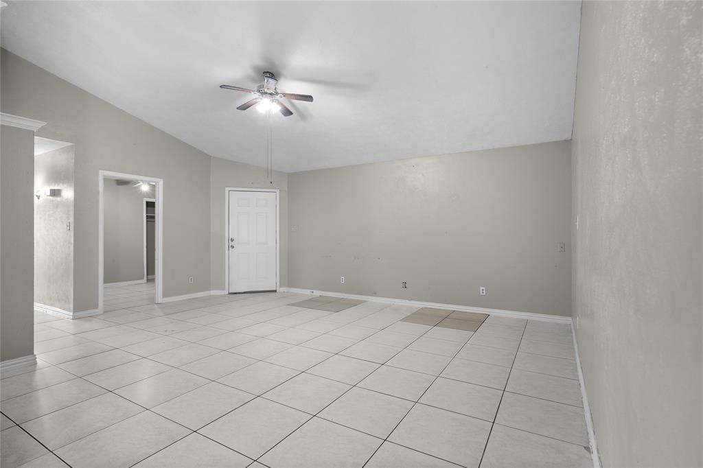 9319 Rutherglen Drive Property Photo 8