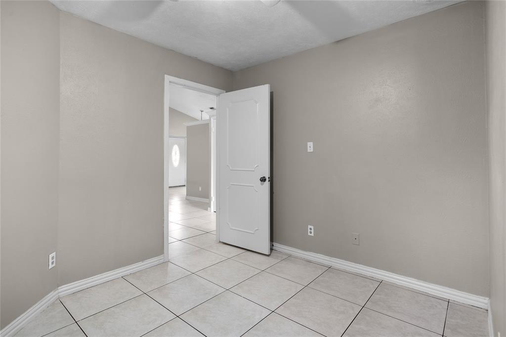 9319 Rutherglen Drive Property Photo 9