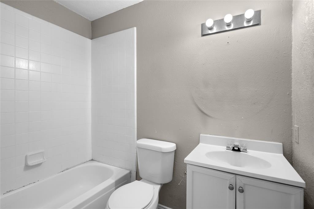 9319 Rutherglen Drive Property Photo 10