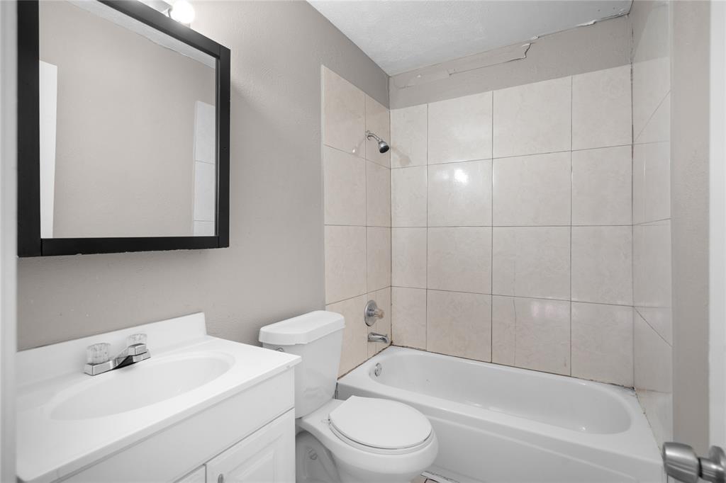 9319 Rutherglen Drive Property Photo 12