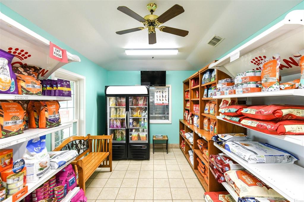 2500 Harwood Road Property Photo 10