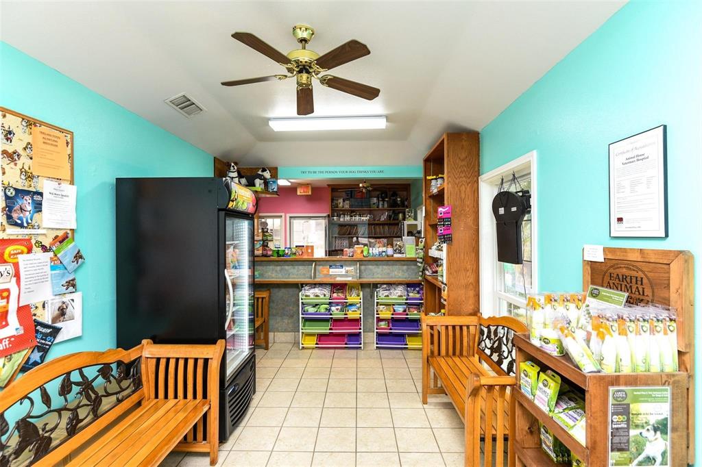 2500 Harwood Road Property Photo 12