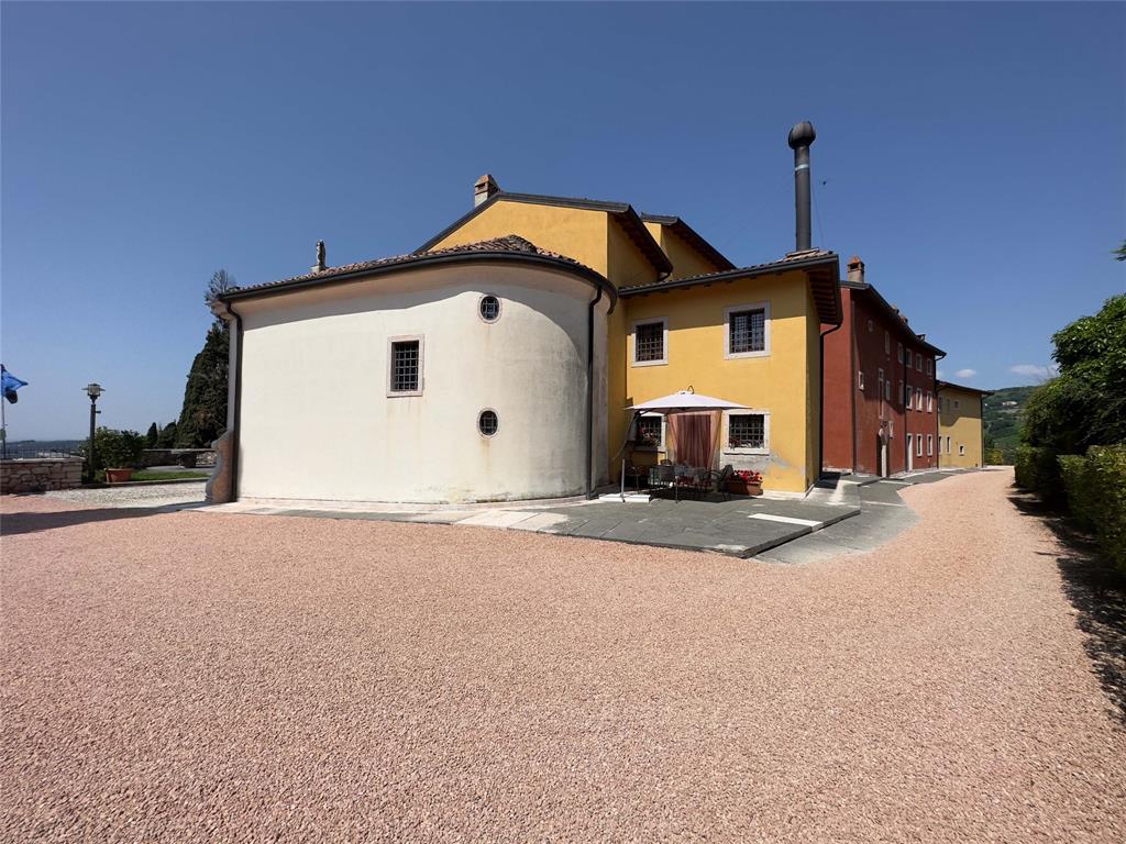 Località 2 Via Pavarana Property Photo 23