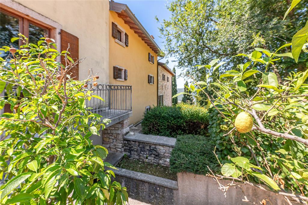 Località 2 Via Pavarana Property Photo 28