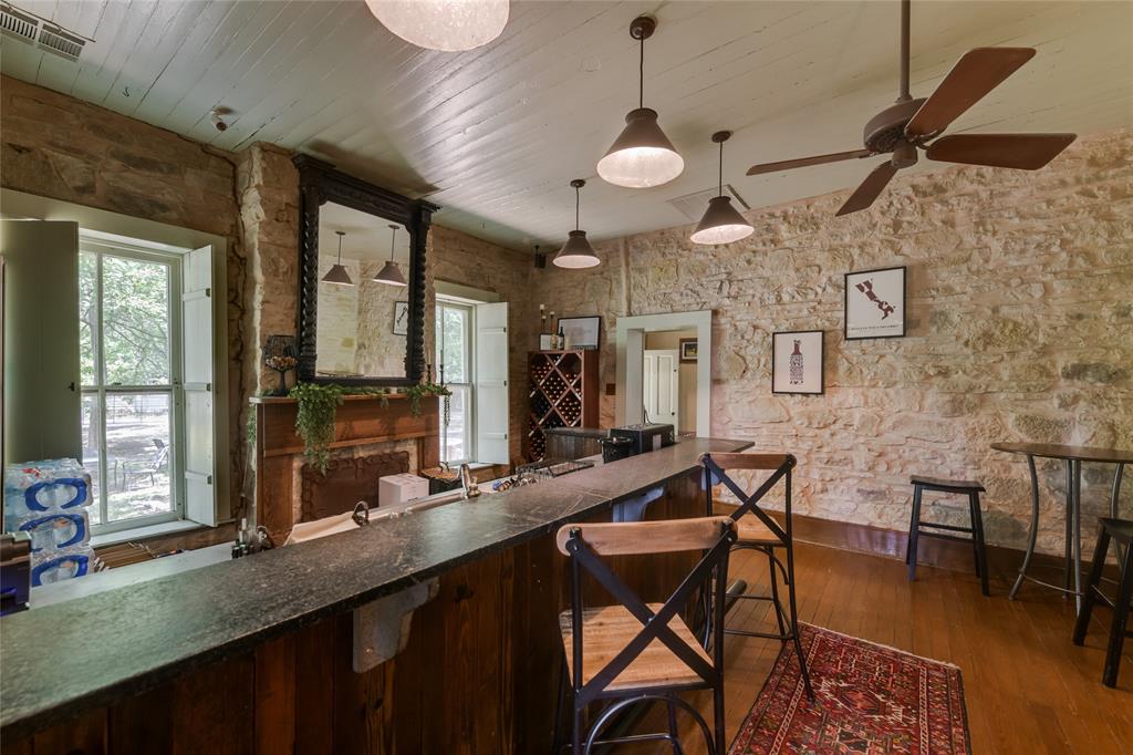 802 S Austin Street Property Photo 11