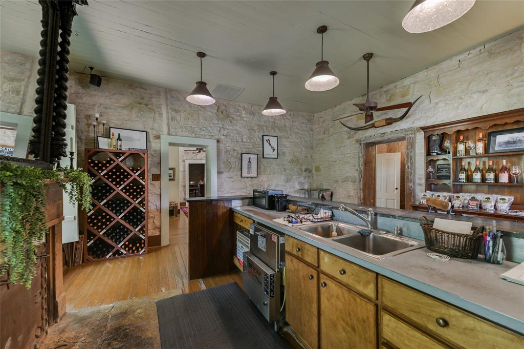 802 S Austin Street Property Photo 13