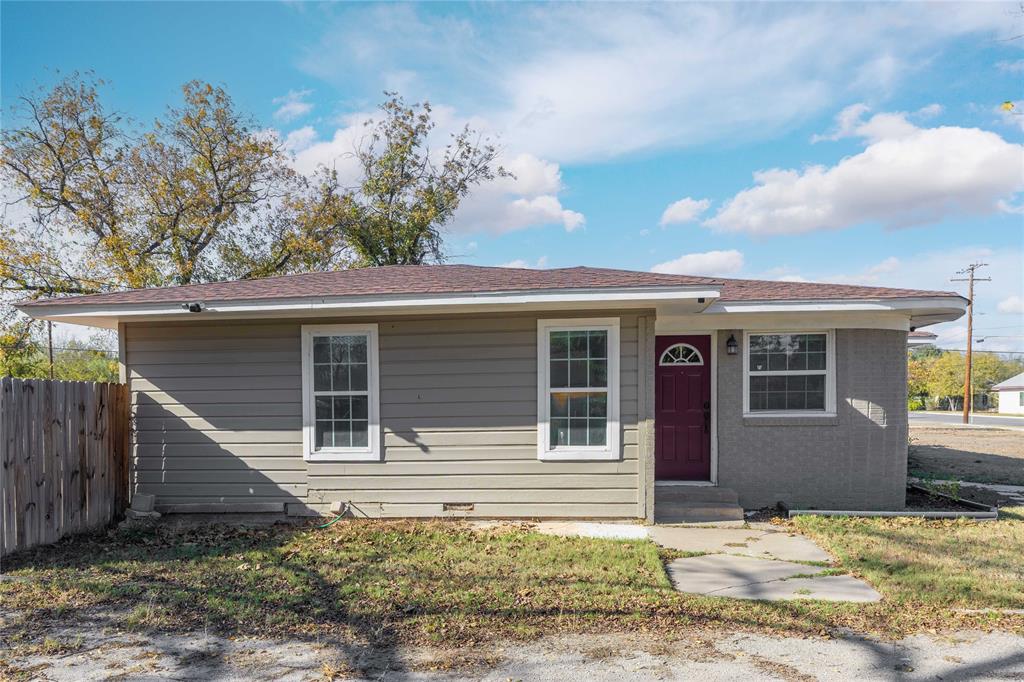 1803 4th St Property Photo 3