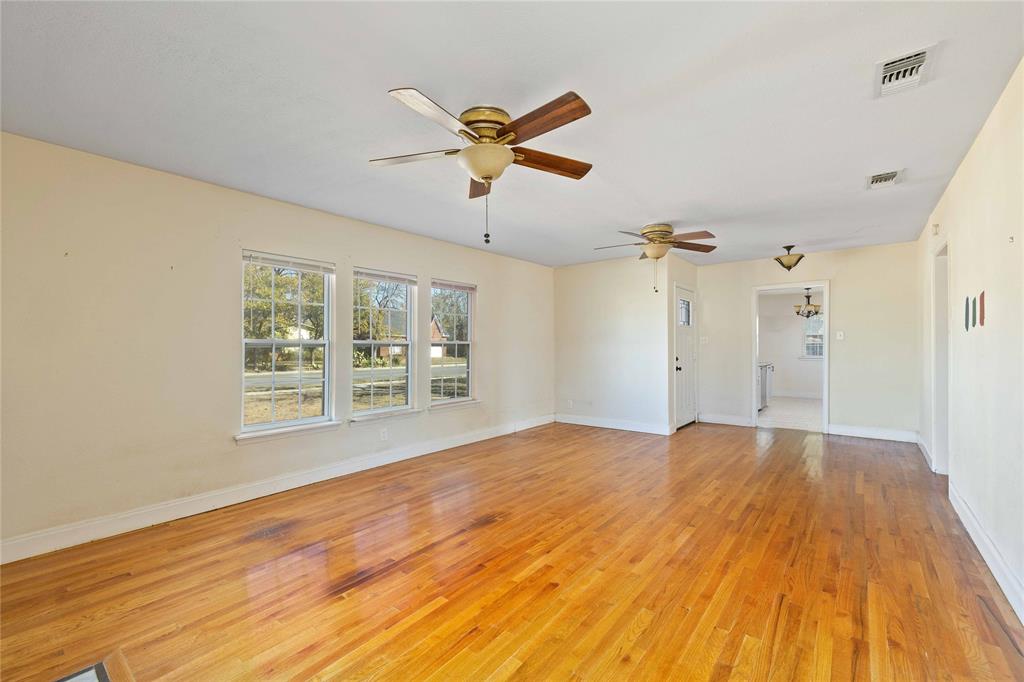 1803 4th St Property Photo 9