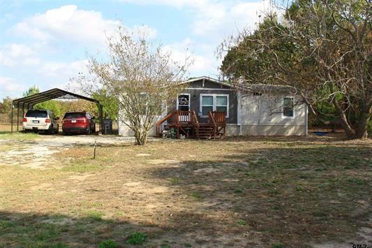 285 County Road 2262 Property Photo 6