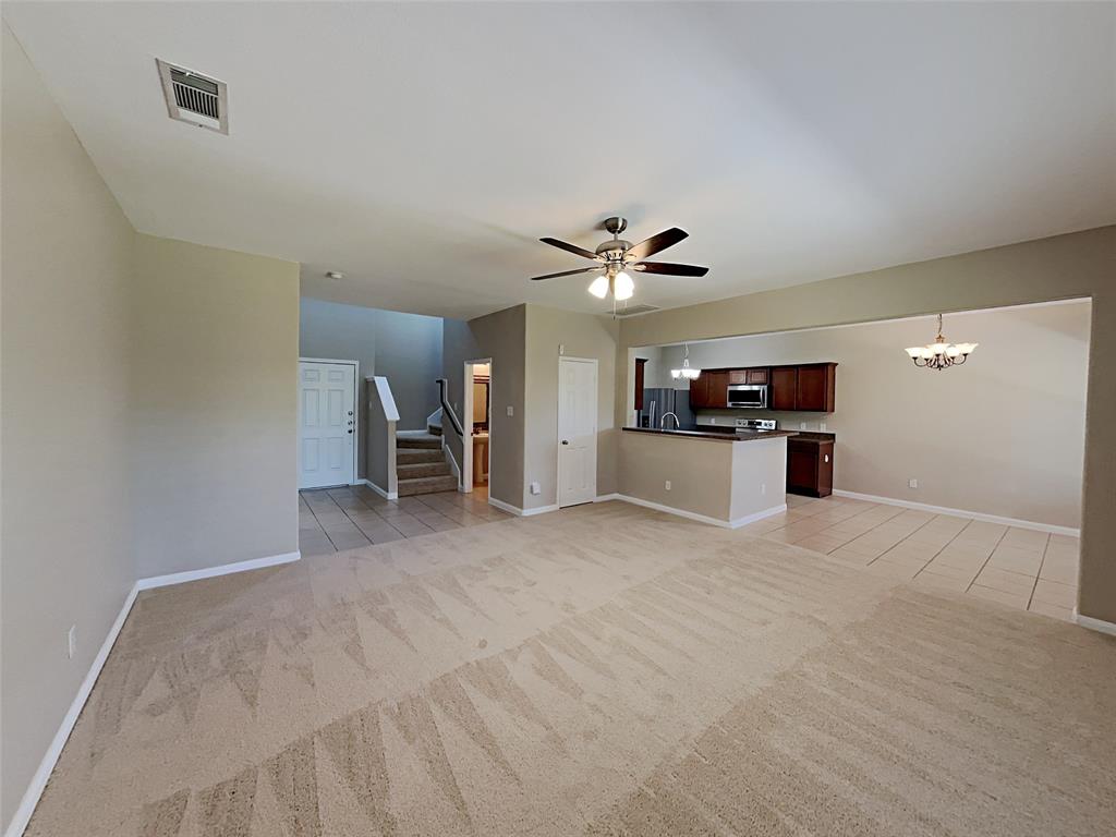 810 Oak Hollow Lane Property Photo 5