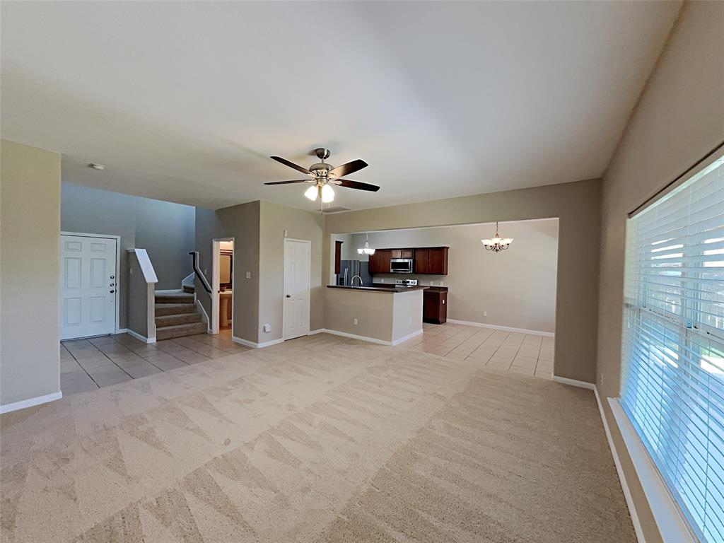 810 Oak Hollow Lane Property Photo 6