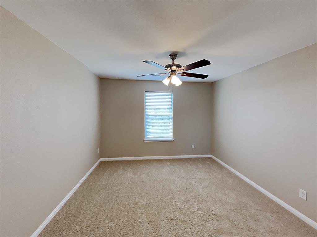 810 Oak Hollow Lane Property Photo 7
