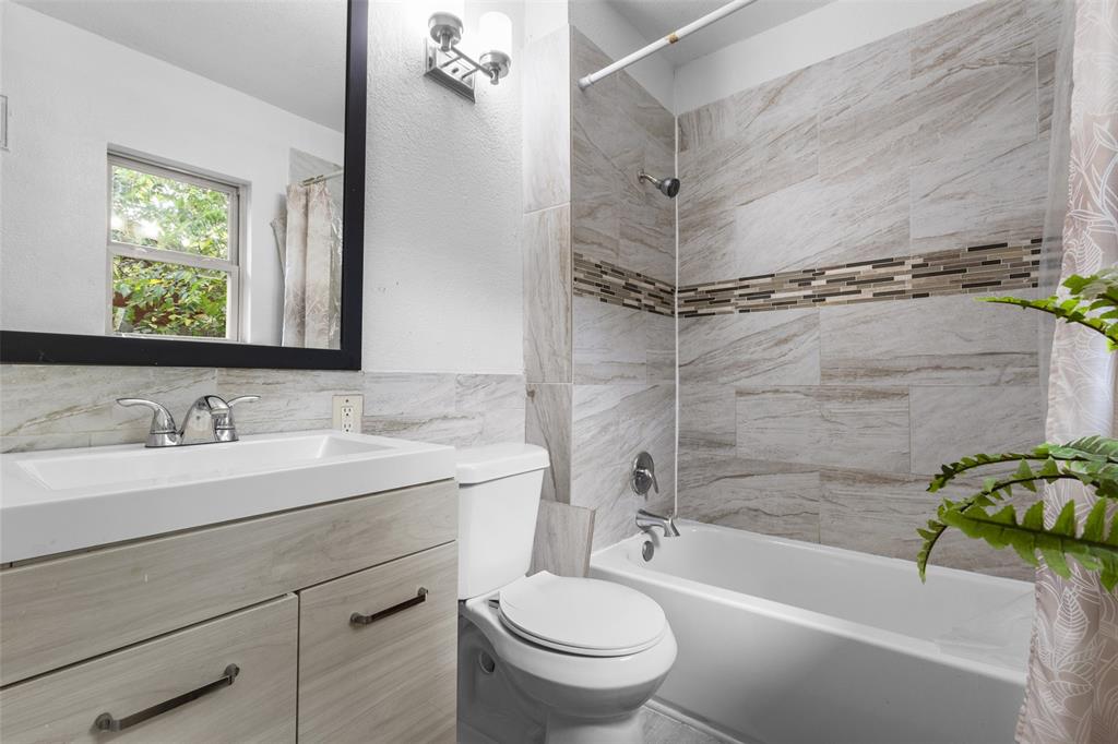 4809 Waldron Avenue Property Photo 13