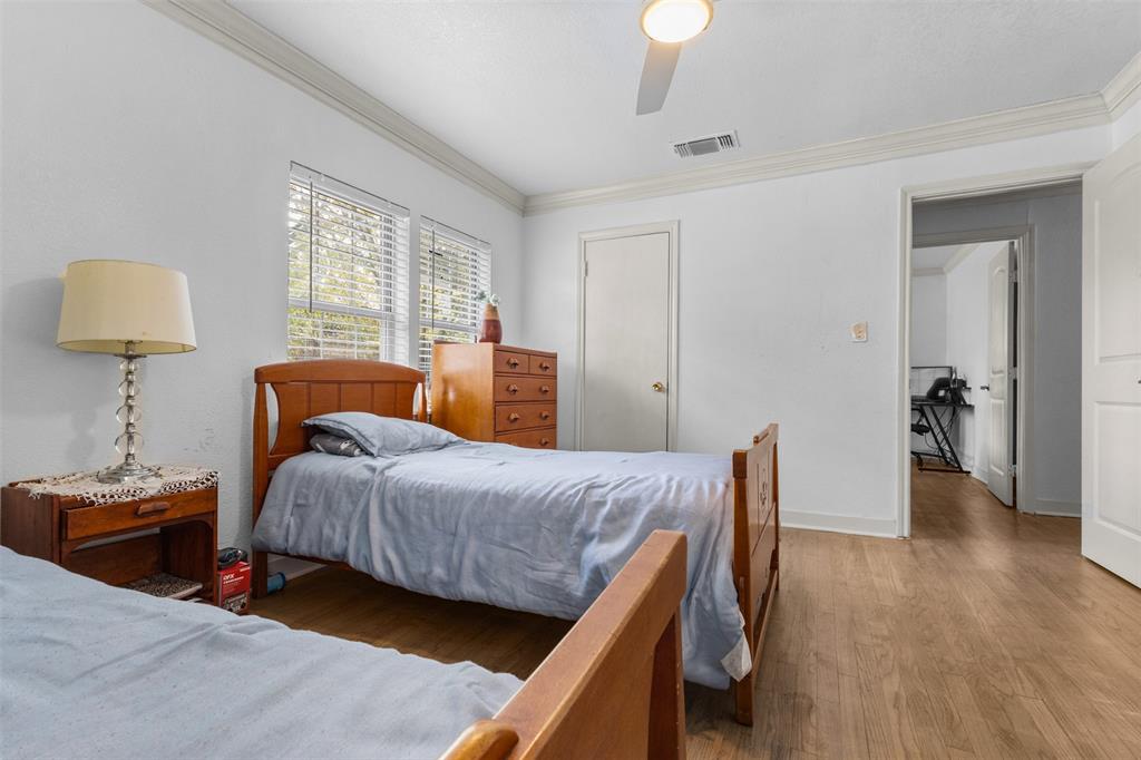 4809 Waldron Avenue Property Photo 16