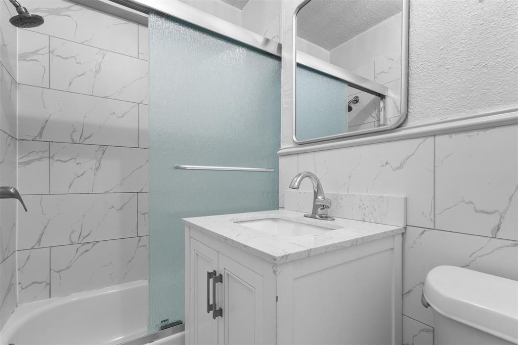 4809 Waldron Avenue Property Photo 19
