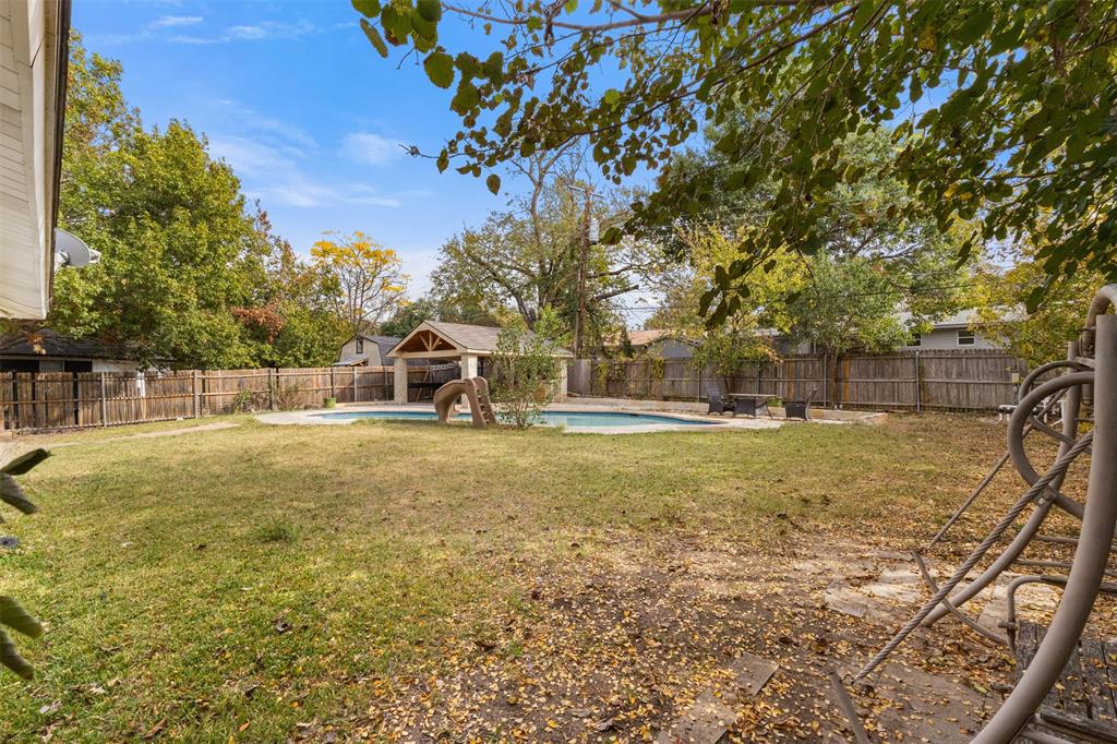 4809 Waldron Avenue Property Photo 27
