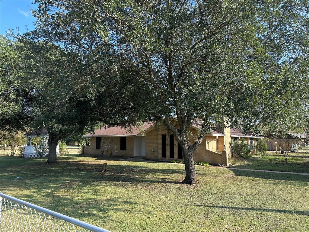 137 Oakview Circle Property Photo 4