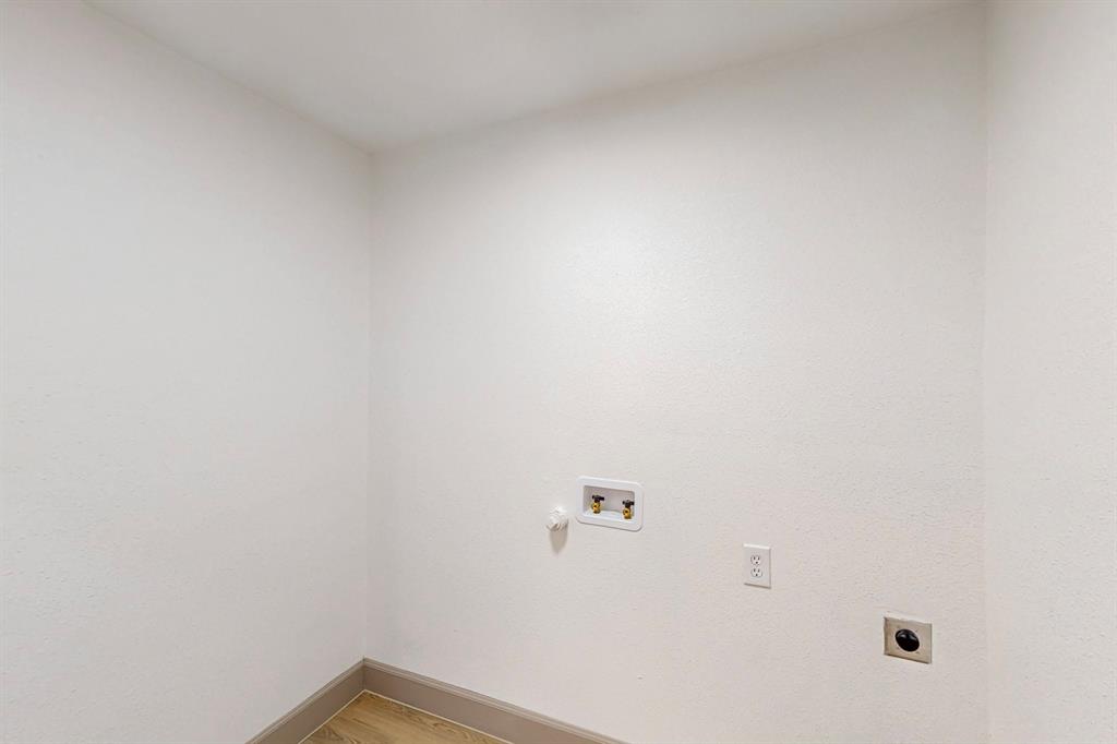 7437 Eccles Drive Property Photo 12
