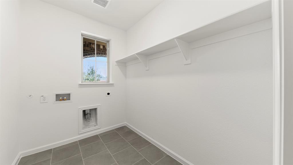1705 Meadow Crest Drive Property Photo 6