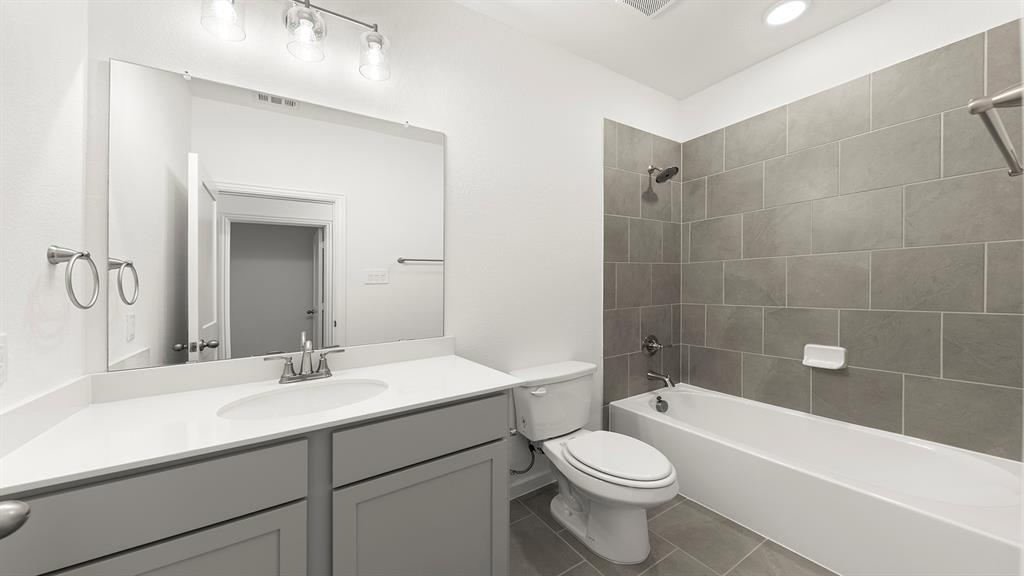 1705 Meadow Crest Drive Property Photo 8