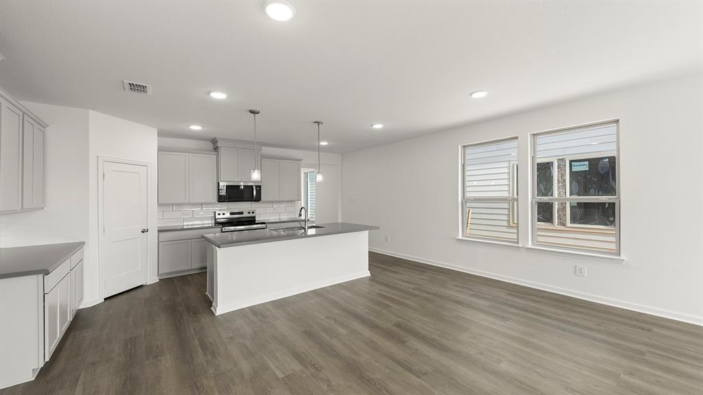 1705 Meadow Crest Drive Property Photo 15