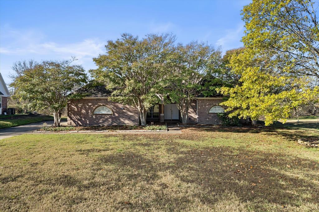 2045 Chisholm Trail Property Photo 1