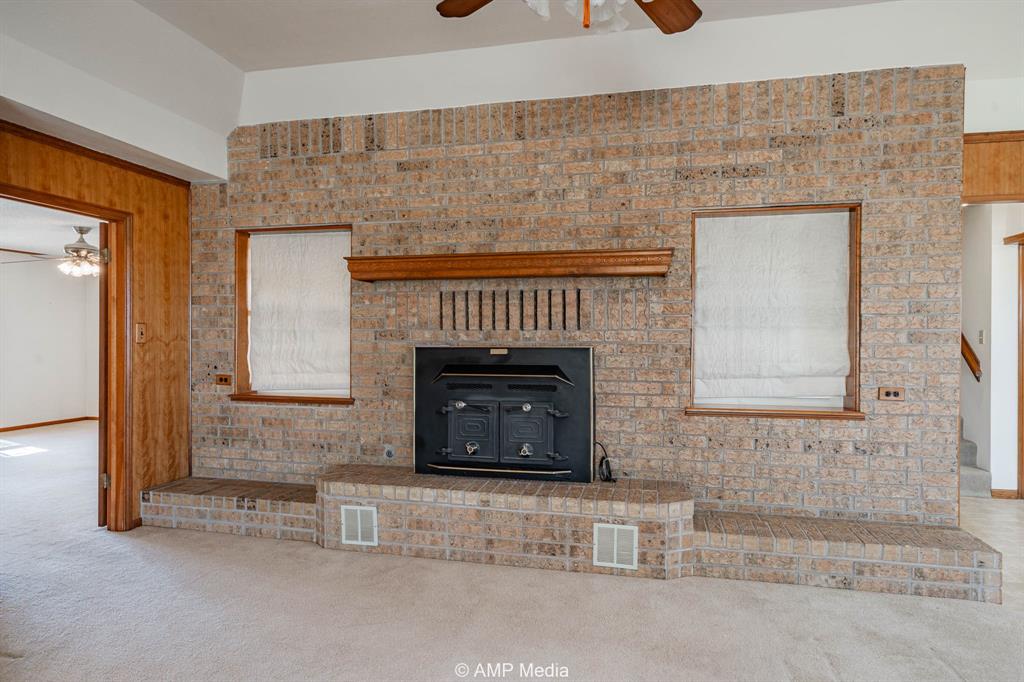 1102 Elmdale Road Property Photo 2