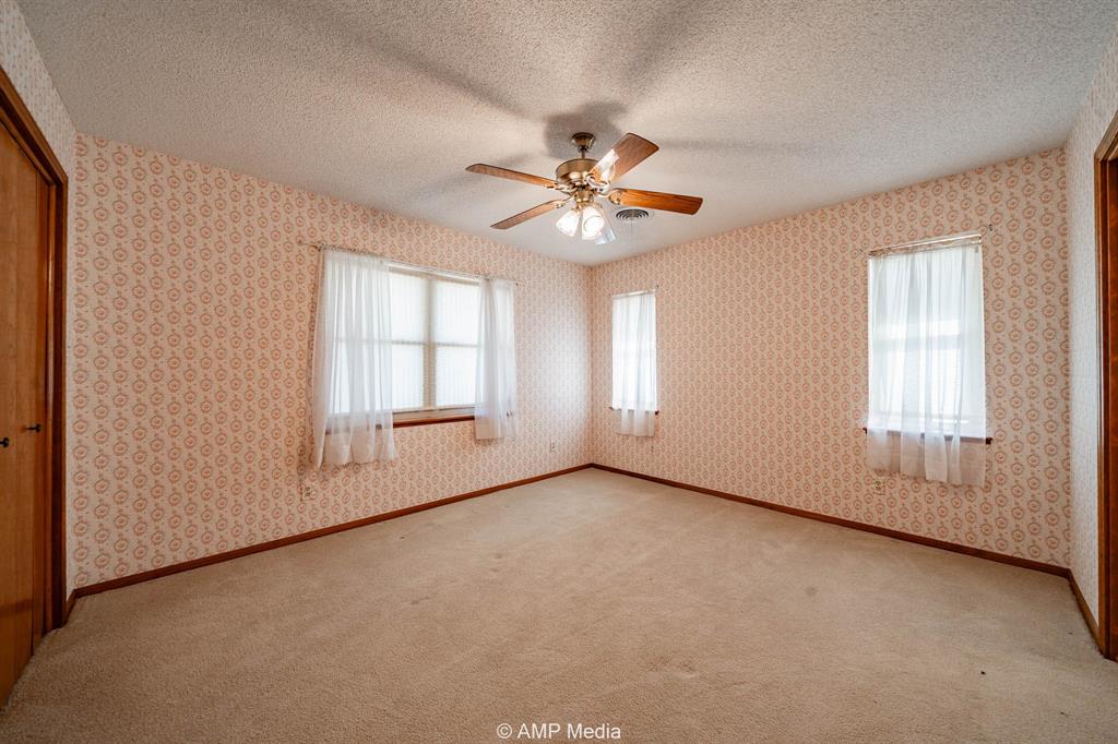 1102 Elmdale Road Property Photo 8