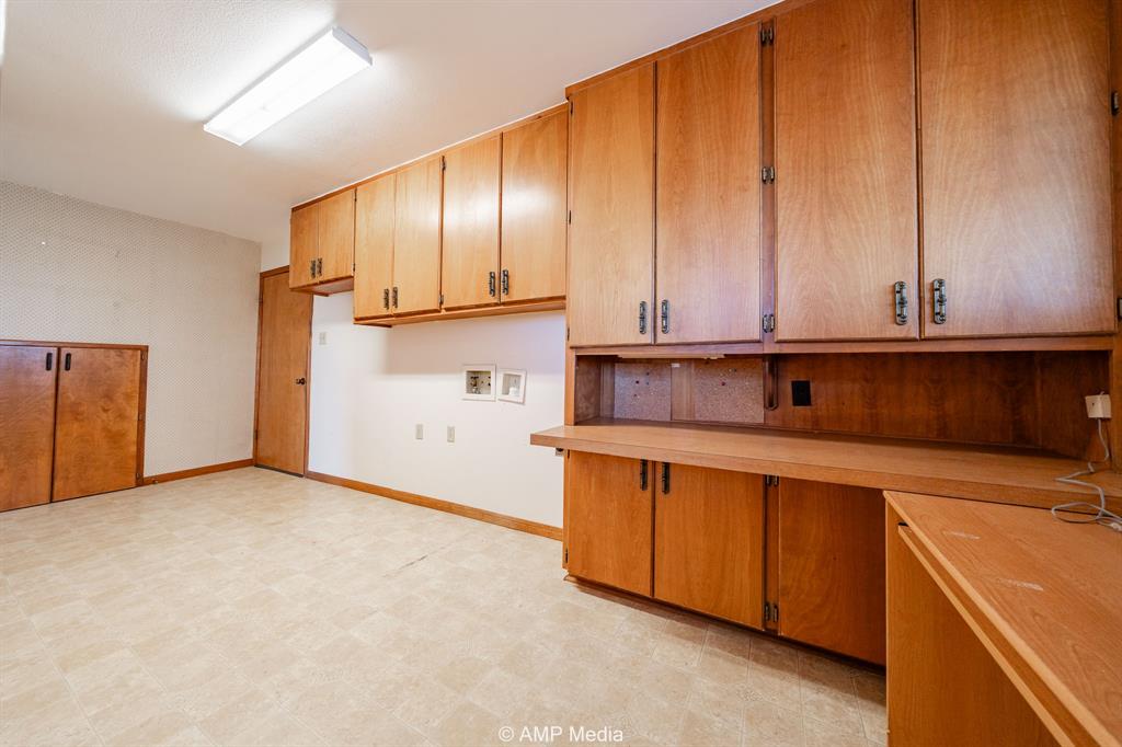 1102 Elmdale Road Property Photo 17