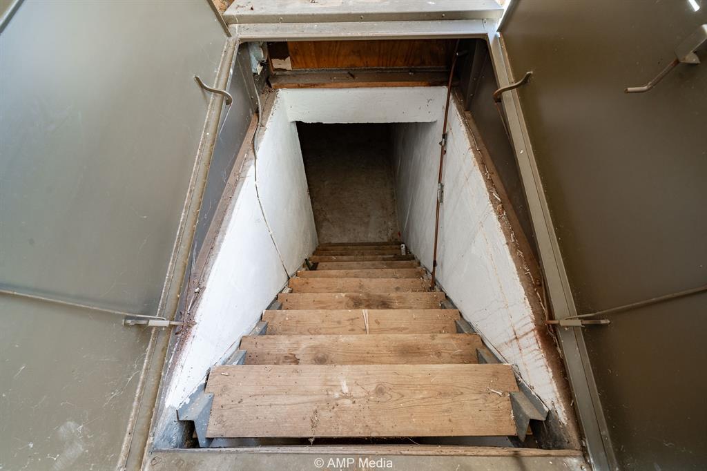 1102 Elmdale Road Property Photo 27