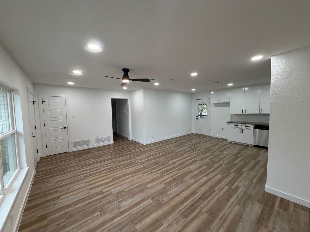 905 Brown Trail Property Photo 3