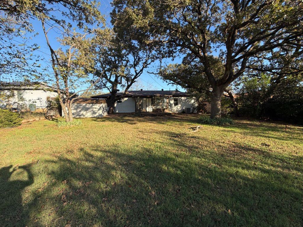 905 Brown Trail Property Photo 17
