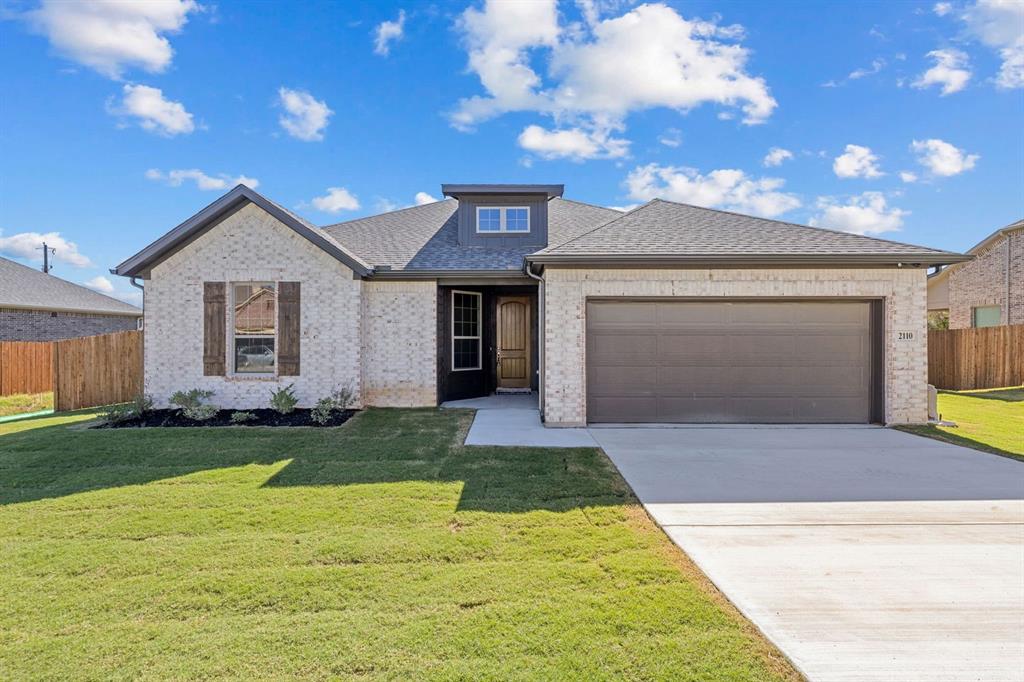 2110 Briarwood Property Photo 1
