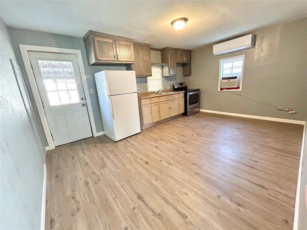 602 Ella Street Property Photo 7