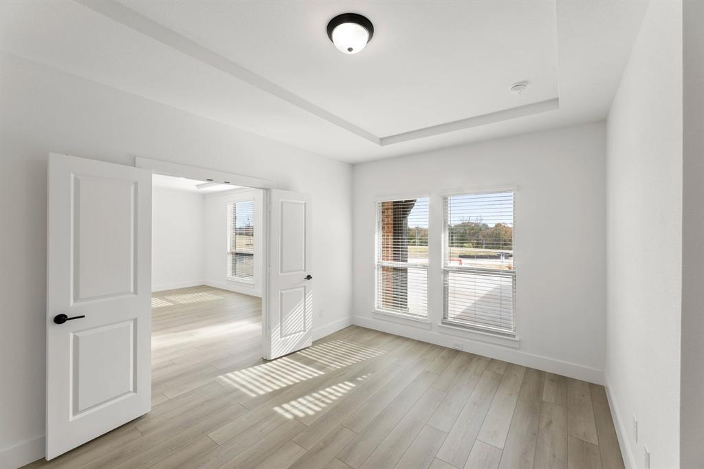 1107 Willow Lake Drive Property Photo 4