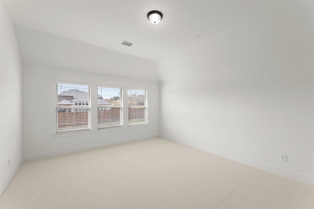 1107 Willow Lake Drive Property Photo 22