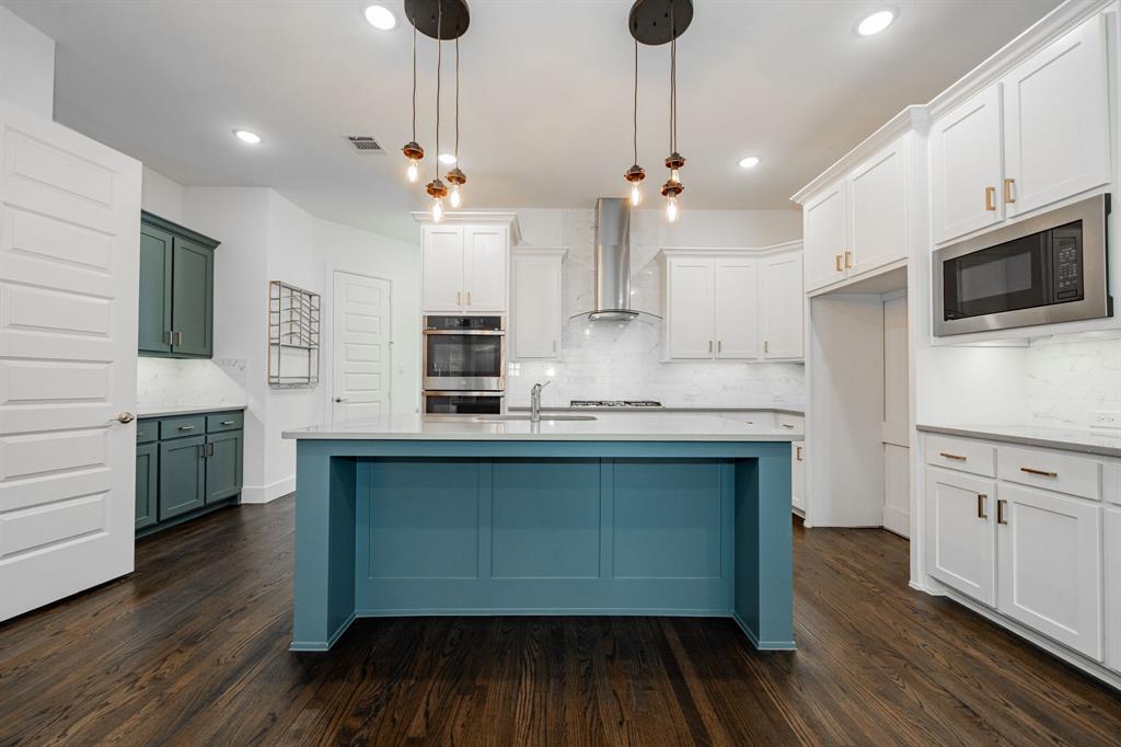 8106 Fallston Court Property Photo 4