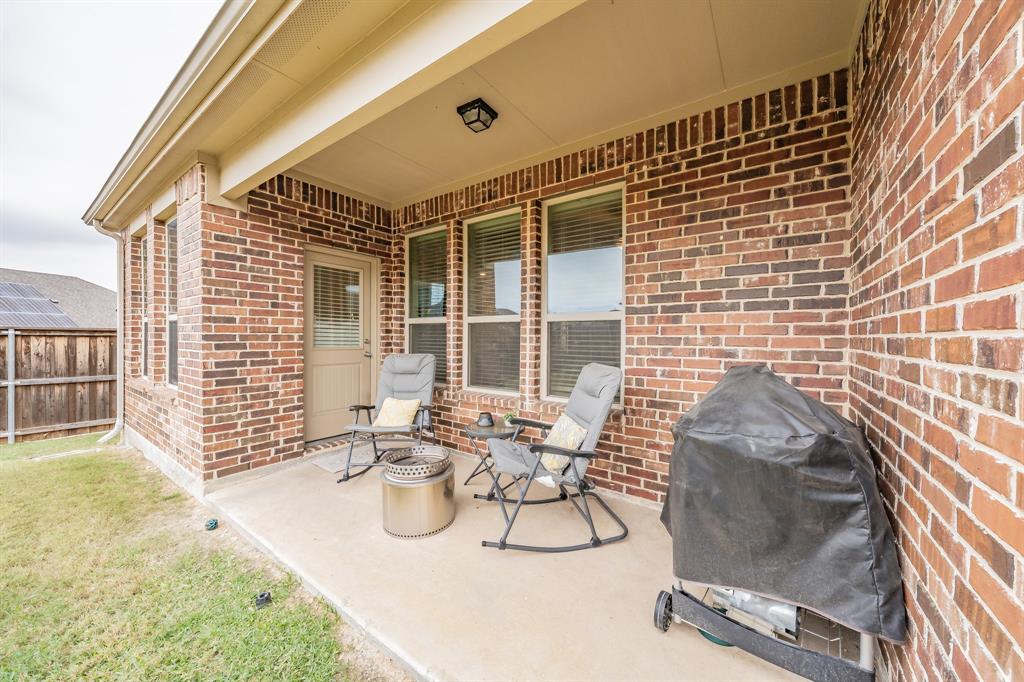 9041 Bronze Meadow Drive Property Photo 5