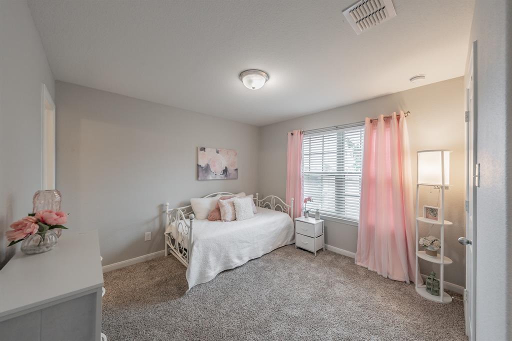 9041 Bronze Meadow Drive Property Photo 8