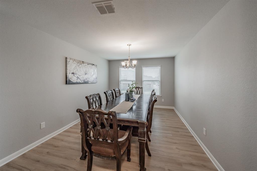 9041 Bronze Meadow Drive Property Photo 14