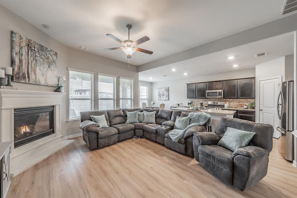 9041 Bronze Meadow Drive Property Photo 18
