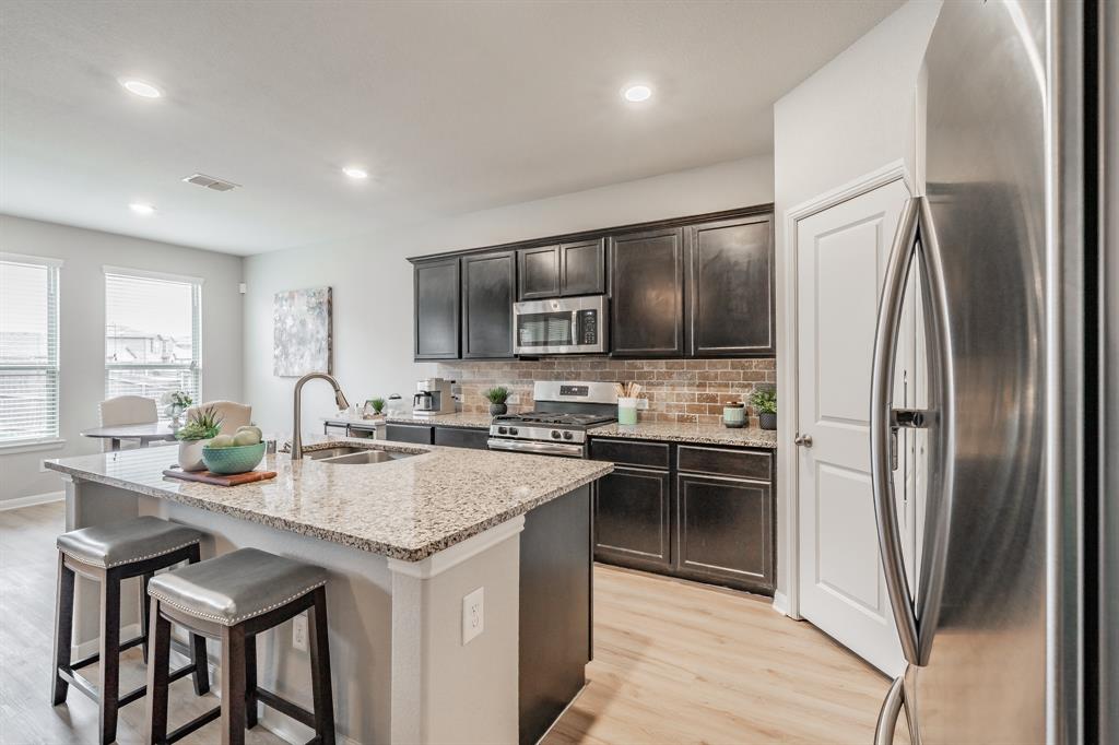 9041 Bronze Meadow Drive Property Photo 19