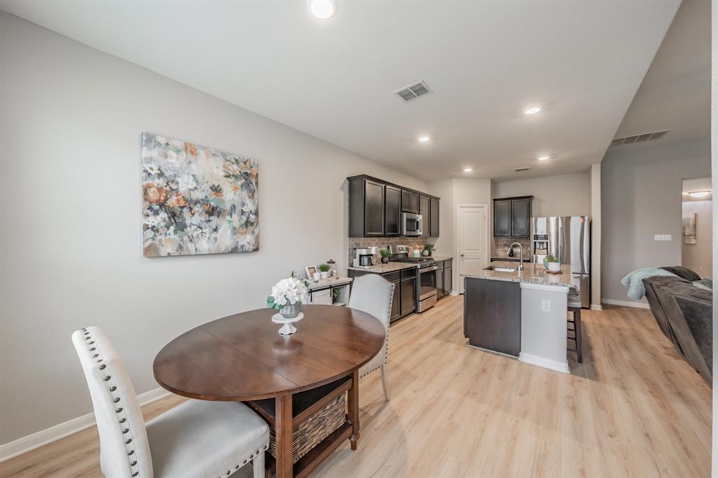 9041 Bronze Meadow Drive Property Photo 25