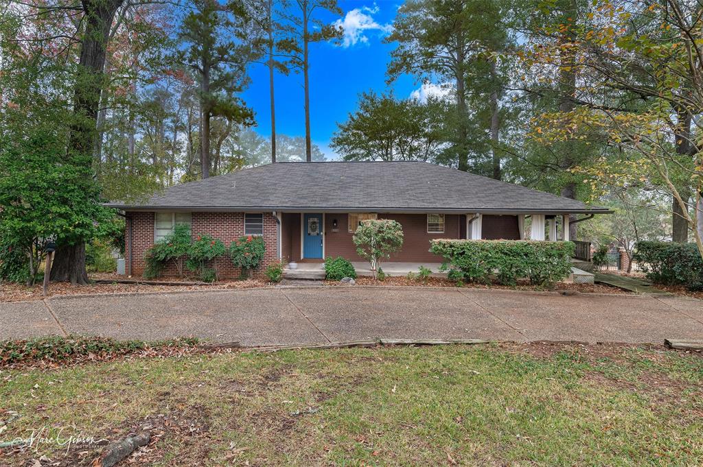 400 Southfield Road Property Photo 2